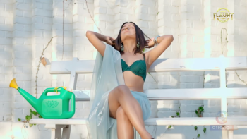 ꜱᴛᴇʟʟᴀʀ ᴘʀɪʏᴀɴᴋᴀ 2023 UNRATED ᴀᴛʀᴀɴɢɪɪ ꜰʟᴀᴜɴᴛ Hindi Hot Video